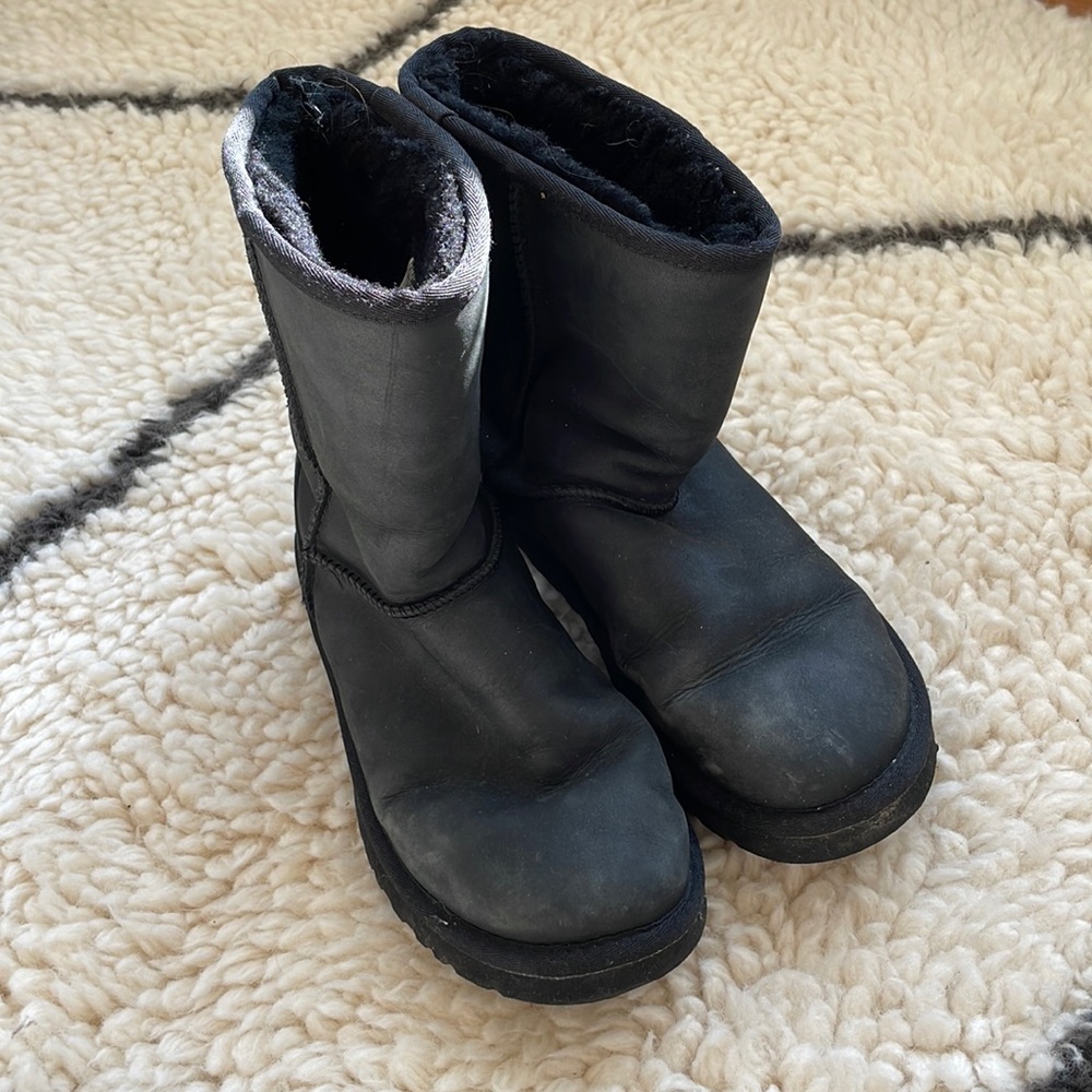 UGG leather black sheep skin short boots wool lining SZ8